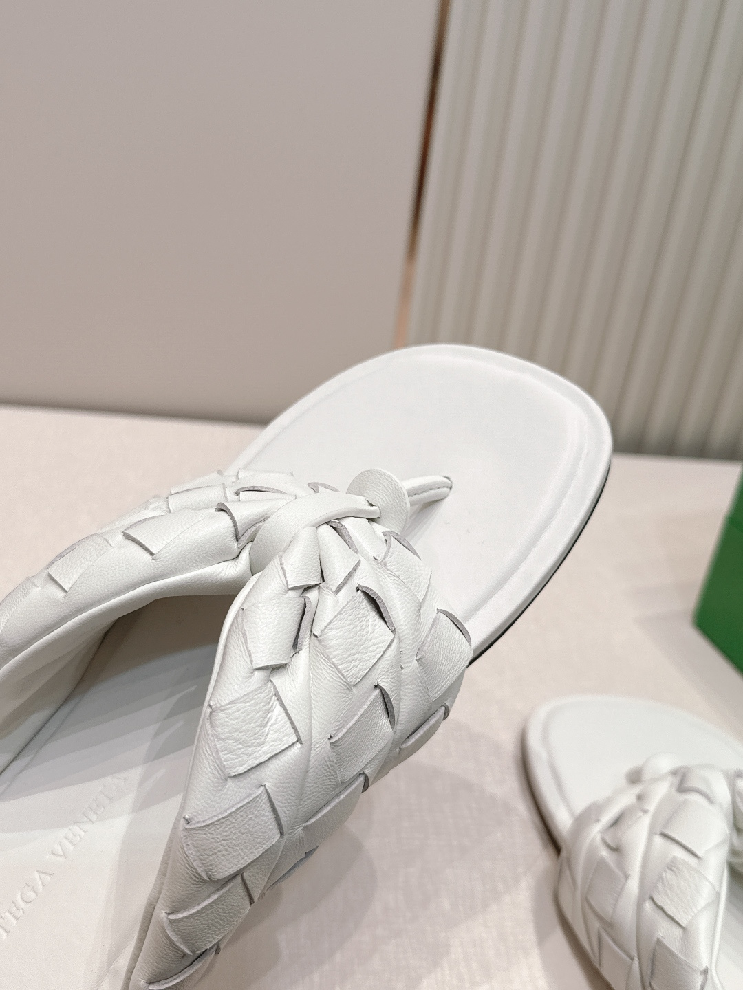 顶级版本 BV SamPieri Flat Thong 编织 夹趾拖鞋这款拖鞋经典款 简直bv最新天花板
