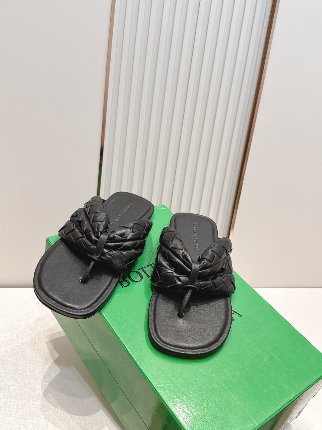 顶级版本 BV SamPieri Flat Thong 编织 夹趾拖鞋这款拖鞋经典款 简直bv最新天花板