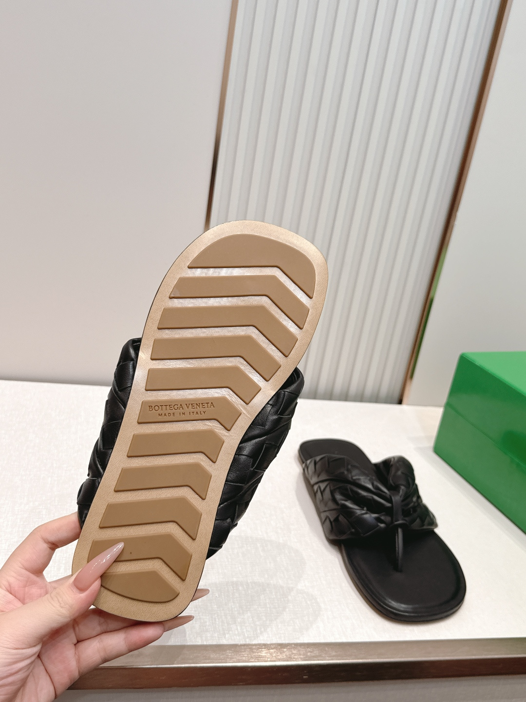 顶级版本 BV SamPieri Flat Thong 编织 夹趾拖鞋这款拖鞋经典款 简直bv最新天花板