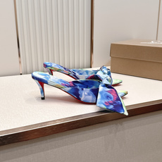 ChristinLouboutin/CL26WF新品彩色真丝蝴蝶结绑带高跟凉鞋 把夏日繁花揉进真丝里 ChristinLouboutin/CL26WF新品彩色真丝蝴蝶结绑带高跟凉鞋 把夏日繁花揉进真丝里
