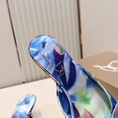 ChristinLouboutin/CL26WF新品彩色真丝蝴蝶结绑带高跟凉鞋 把夏日繁花揉进真丝里 ChristinLouboutin/CL26WF新品彩色真丝蝴蝶结绑带高跟凉鞋 把夏日繁花揉进真丝里