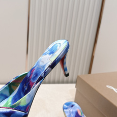 ChristinLouboutin/CL26WF新品彩色真丝蝴蝶结绑带高跟凉鞋 把夏日繁花揉进真丝里 ChristinLouboutin/CL26WF新品彩色真丝蝴蝶结绑带高跟凉鞋 把夏日繁花揉进真丝里