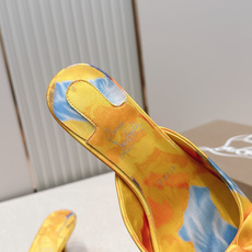 ChristinLouboutin/CL26WF新品彩色真丝蝴蝶结绑带高跟凉鞋 把夏日繁花揉进真丝里 ChristinLouboutin/CL26WF新品彩色真丝蝴蝶结绑带高跟凉鞋 把夏日繁花揉进真丝里