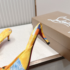 ChristinLouboutin/CL26WF新品彩色真丝蝴蝶结绑带高跟凉鞋 把夏日繁花揉进真丝里 ChristinLouboutin/CL26WF新品彩色真丝蝴蝶结绑带高跟凉鞋 把夏日繁花揉进真丝里