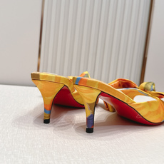ChristinLouboutin/CL26WF新品彩色真丝蝴蝶结绑带高跟凉鞋 把夏日繁花揉进真丝里 ChristinLouboutin/CL26WF新品彩色真丝蝴蝶结绑带高跟凉鞋 把夏日繁花揉进真丝里