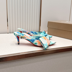 ChristinLouboutin/CL26WF新品彩色真丝蝴蝶结绑带高跟凉鞋 把夏日繁花揉进真丝里 ChristinLouboutin/CL26WF新品彩色真丝蝴蝶结绑带高跟凉鞋 把夏日繁花揉进真丝里