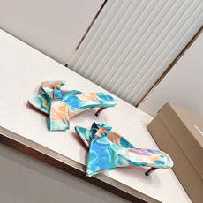 ChristinLouboutin/CL26WF新品彩色真丝蝴蝶结绑带高跟凉鞋 把夏日繁花揉进真丝里 ChristinLouboutin/CL26WF新品彩色真丝蝴蝶结绑带高跟凉鞋 把夏日繁花揉进真丝里