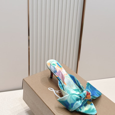 ChristinLouboutin/CL26WF新品彩色真丝蝴蝶结绑带高跟凉鞋 把夏日繁花揉进真丝里 ChristinLouboutin/CL26WF新品彩色真丝蝴蝶结绑带高跟凉鞋 把夏日繁花揉进真丝里