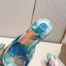 ChristinLouboutin/CL26WF新品彩色真丝蝴蝶结绑带高跟凉鞋 把夏日繁花揉进真丝里 ChristinLouboutin/CL26WF新品彩色真丝蝴蝶结绑带高跟凉鞋 把夏日繁花揉进真丝里