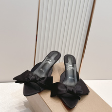 ChristinLouboutin/CL26WF新品彩色真丝蝴蝶结绑带高跟凉鞋 把夏日繁花揉进真丝里 ChristinLouboutin/CL26WF新品彩色真丝蝴蝶结绑带高跟凉鞋 把夏日繁花揉进真丝里