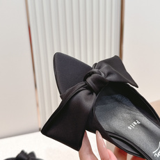 ChristinLouboutin/CL26WF新品彩色真丝蝴蝶结绑带高跟凉鞋 把夏日繁花揉进真丝里 ChristinLouboutin/CL26WF新品彩色真丝蝴蝶结绑带高跟凉鞋 把夏日繁花揉进真丝里