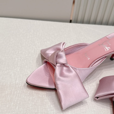 ChristinLouboutin/CL26WF新品彩色真丝蝴蝶结绑带高跟凉鞋 把夏日繁花揉进真丝里 ChristinLouboutin/CL26WF新品彩色真丝蝴蝶结绑带高跟凉鞋 把夏日繁花揉进真丝里