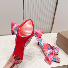 ChristinLouboutin/CL26WF新品彩色真丝蝴蝶结绑带高跟凉鞋 把夏日繁花揉进真丝里 ChristinLouboutin/CL26WF新品彩色真丝蝴蝶结绑带高跟凉鞋 把夏日繁花揉进真丝里