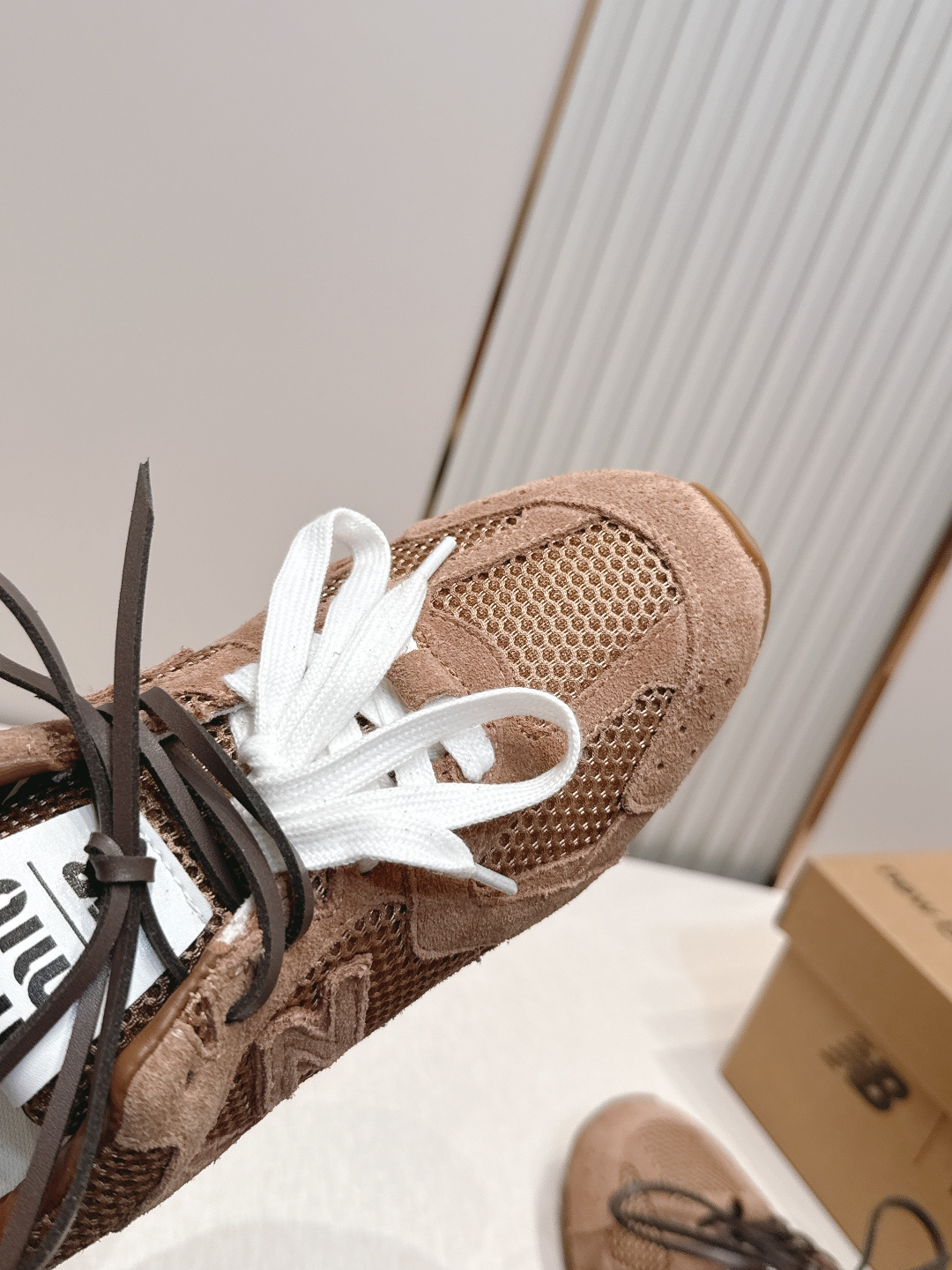 2026新色系  缪缪miumiu+new balance新百伦联名款  阿甘鞋 德训鞋 复古时尚  简