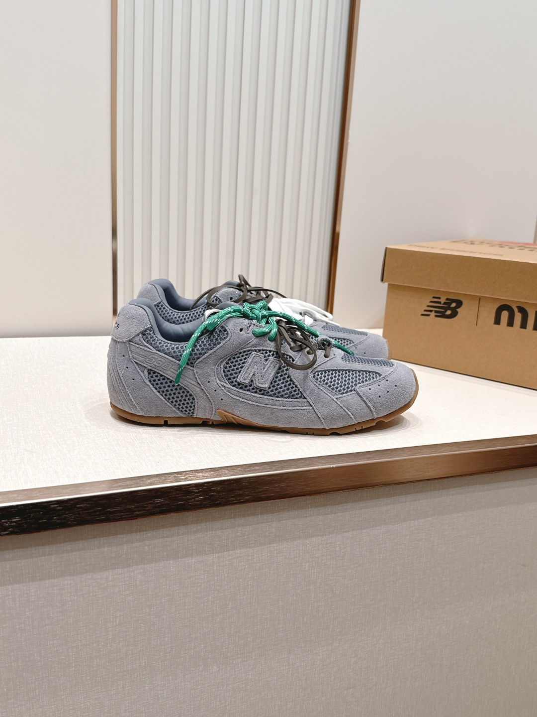 2026新色系  缪缪miumiu+new balance新百伦联名款  阿甘鞋 德训鞋 复古时尚  简