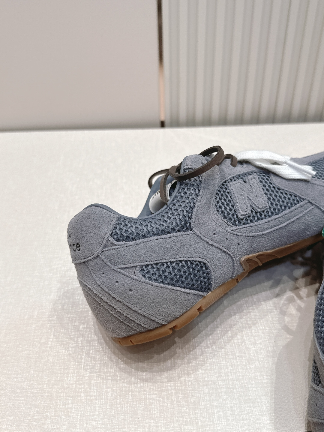 2026新色系  缪缪miumiu+new balance新百伦联名款  阿甘鞋 德训鞋 复古时尚  简
