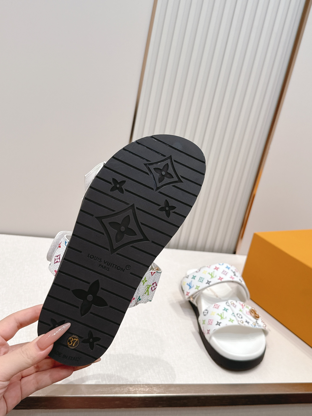 顶级版本 男士+10Louis vuitt..驴牌ss26 new arrival～好看的拖鞋LV X 
