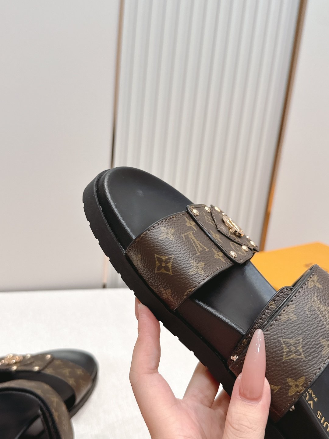 顶级版本 男士+10Louis vuitt..驴牌ss26 new arrival～好看的拖鞋LV X 