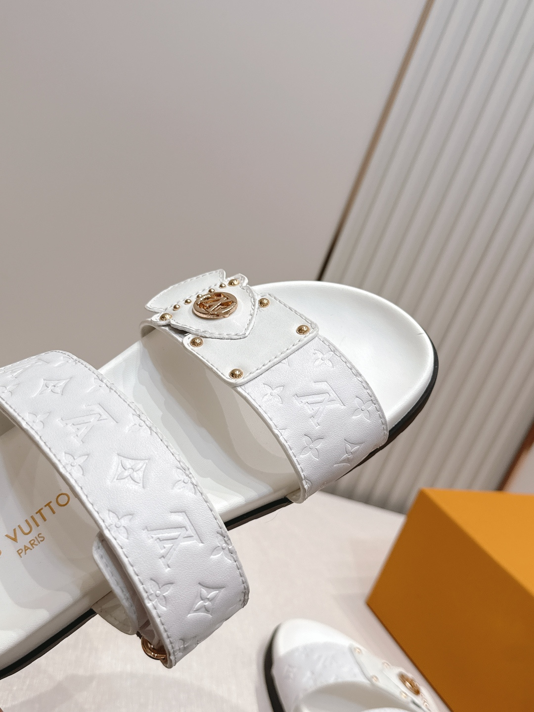 顶级版本 男士+10Louis vuitt..驴牌ss26 new arrival～好看的拖鞋LV X 