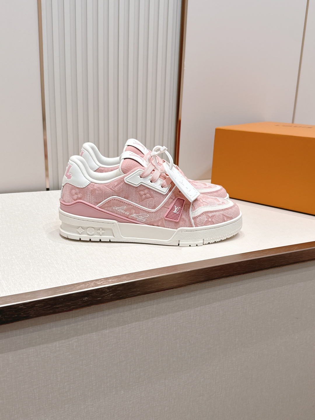 Louis Vuitton 26ss 驴家的爆款！trainer板鞋，每个人都必须入的款，绝不后悔！超级