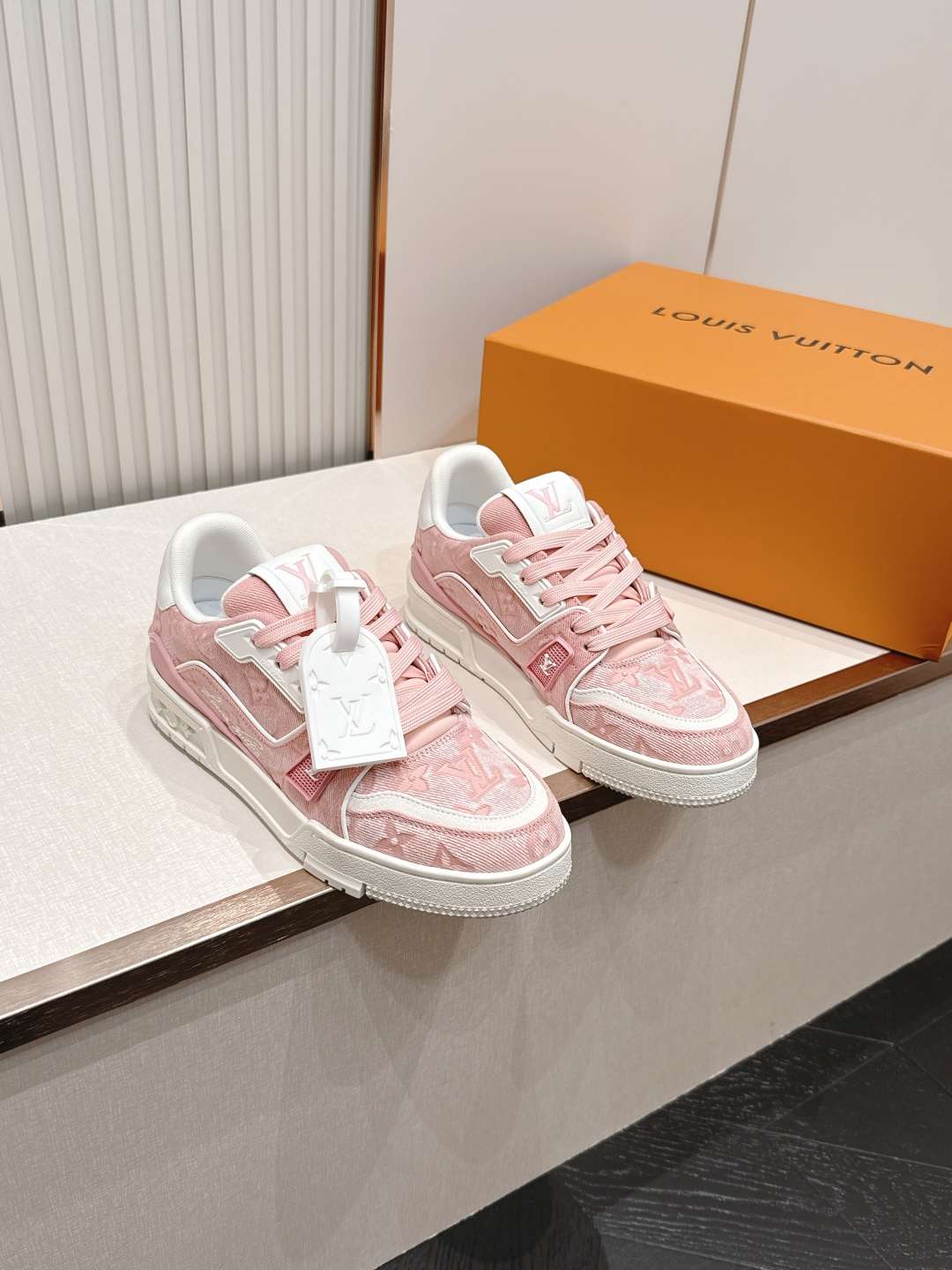 Louis Vuitton 26ss 驴家的爆款！trainer板鞋，每个人都必须入的款，绝不后悔！超级