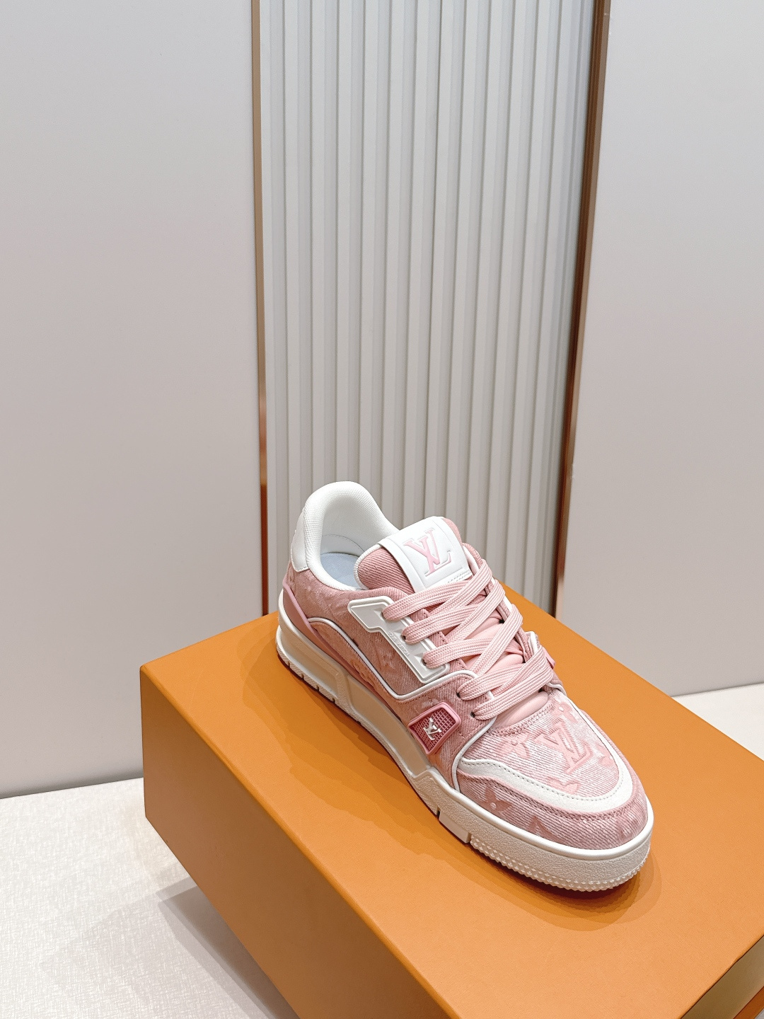 Louis Vuitton 26ss 驴家的爆款！trainer板鞋，每个人都必须入的款，绝不后悔！超级