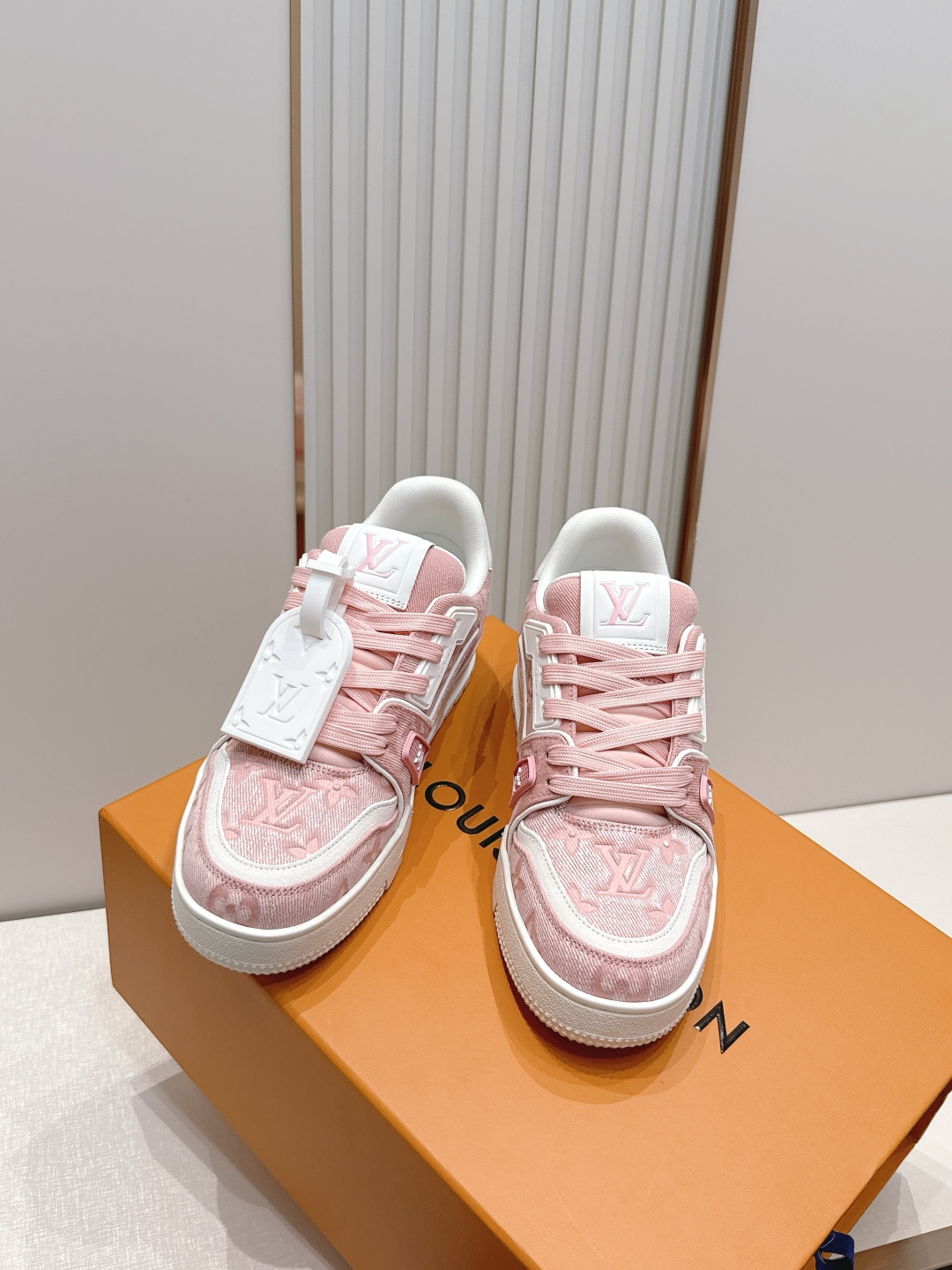 Louis Vuitton 26ss 驴家的爆款！trainer板鞋，每个人都必须入的款，绝不后悔！超级