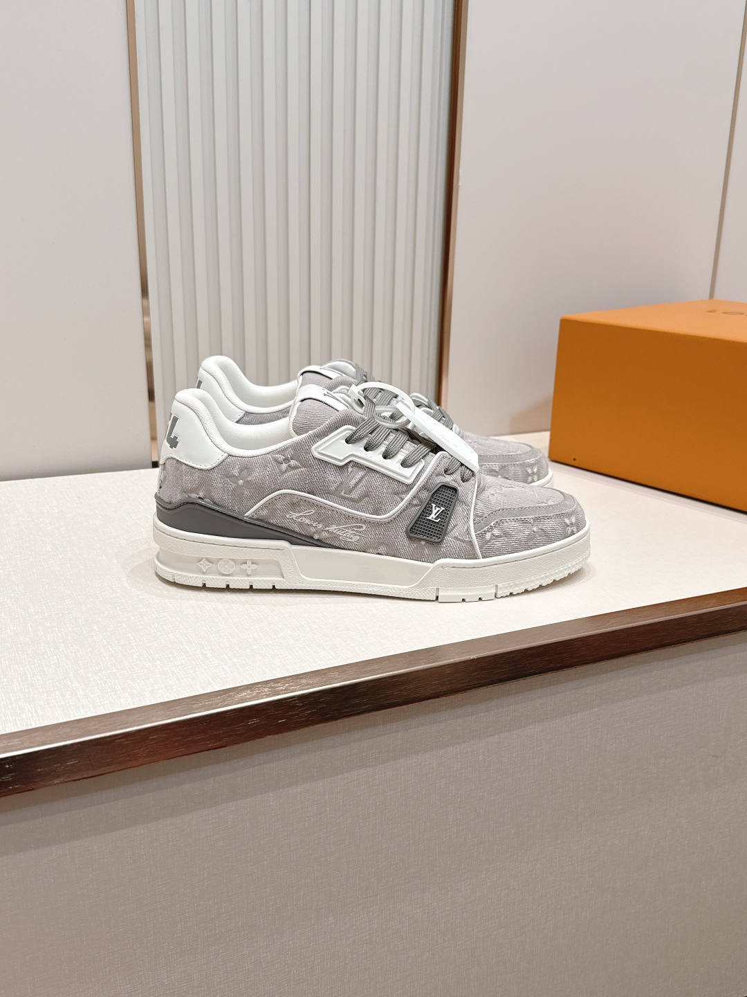 Louis Vuitton 26ss 驴家的爆款！trainer板鞋，每个人都必须入的款，绝不后悔！超级