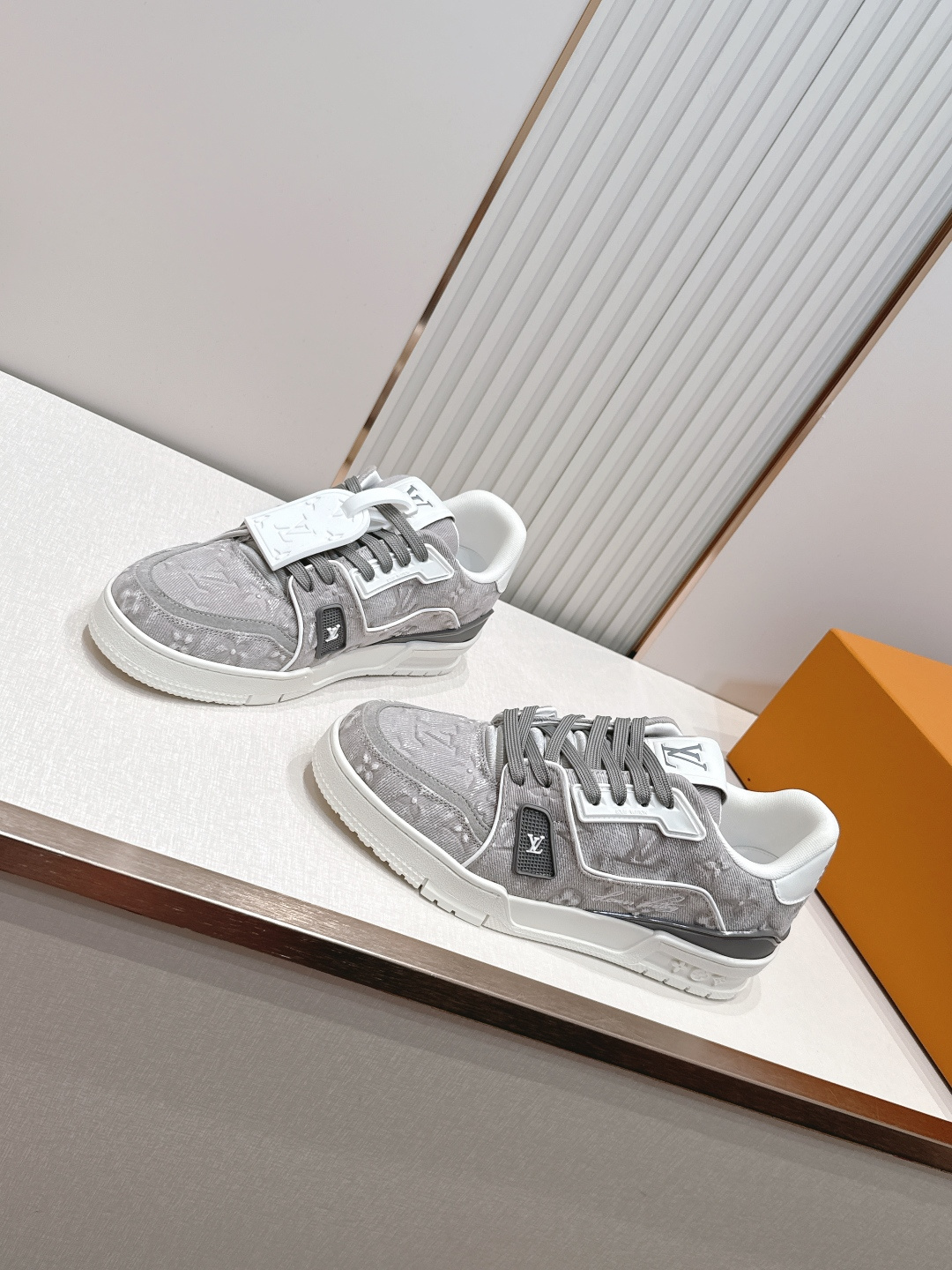 Louis Vuitton 26ss 驴家的爆款！trainer板鞋，每个人都必须入的款，绝不后悔！超级