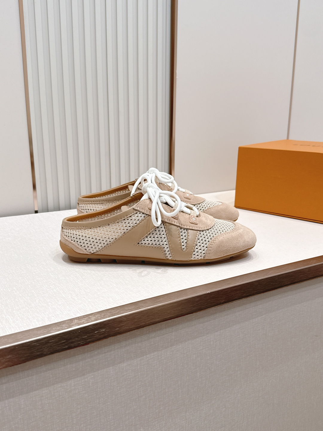 顶级版本： 半拖款Louis Vuitton路易威登驴牌春夏Sneakerina系列 芭蕾运动鞋 德训鞋