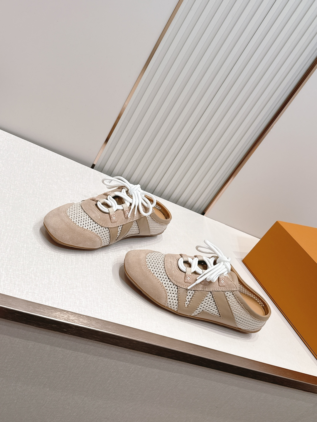 顶级版本： 半拖款Louis Vuitton路易威登驴牌春夏Sneakerina系列 芭蕾运动鞋 德训鞋