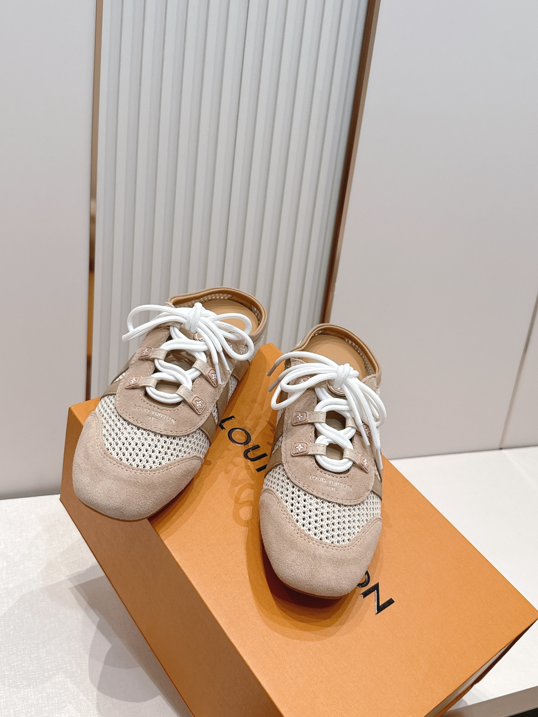 顶级版本： 半拖款Louis Vuitton路易威登驴牌春夏Sneakerina系列 芭蕾运动鞋 德训鞋