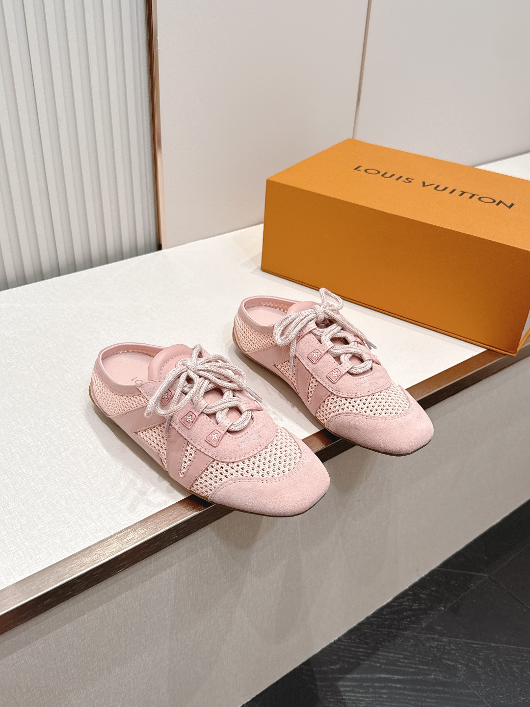 顶级版本： 半拖款Louis Vuitton路易威登驴牌春夏Sneakerina系列 芭蕾运动鞋 德训鞋