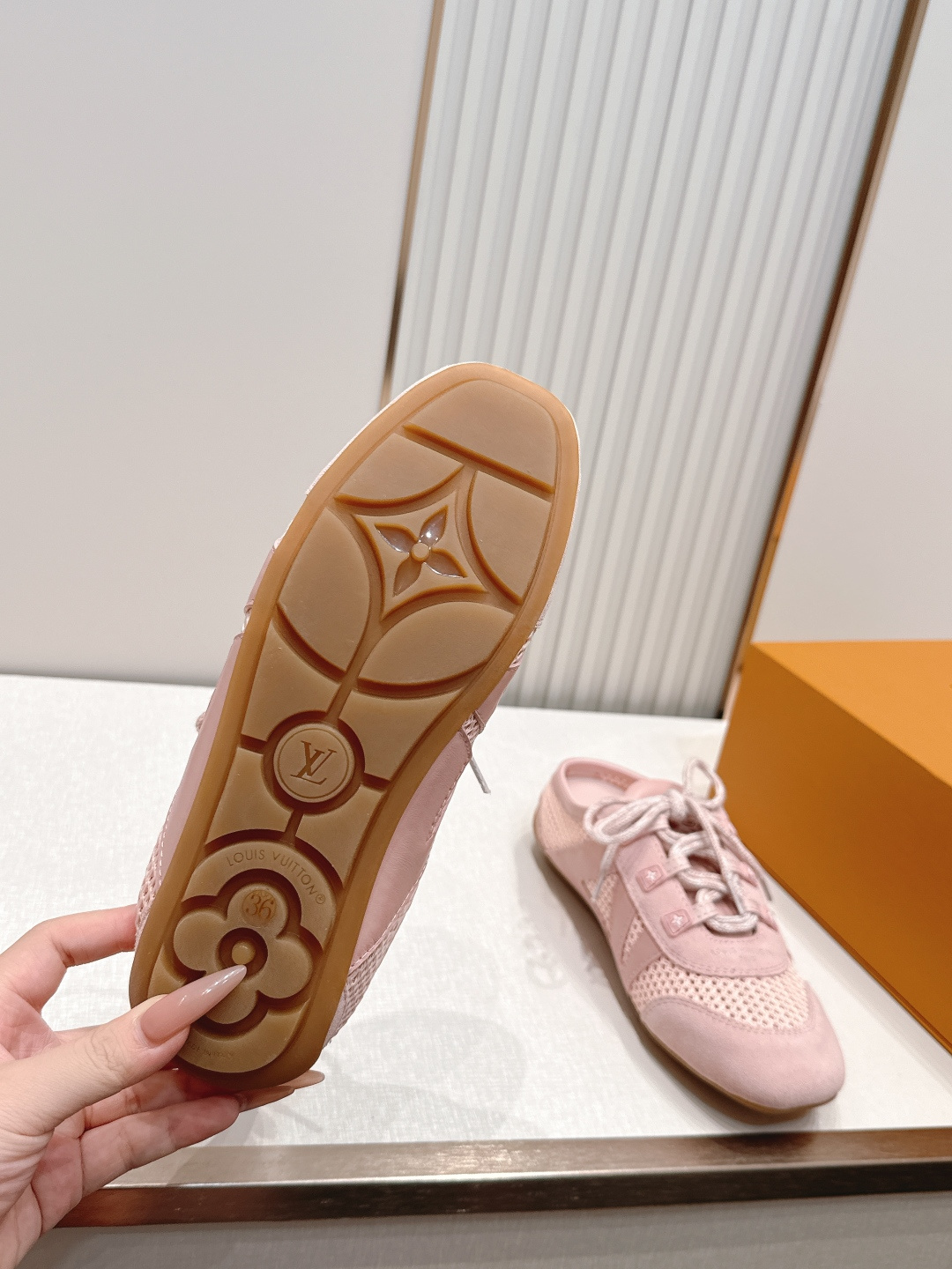 顶级版本： 半拖款Louis Vuitton路易威登驴牌春夏Sneakerina系列 芭蕾运动鞋 德训鞋