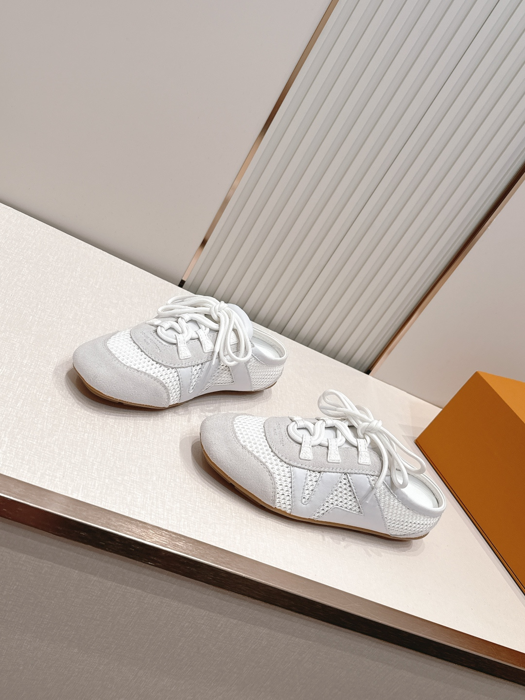 顶级版本： 半拖款Louis Vuitton路易威登驴牌春夏Sneakerina系列 芭蕾运动鞋 德训鞋