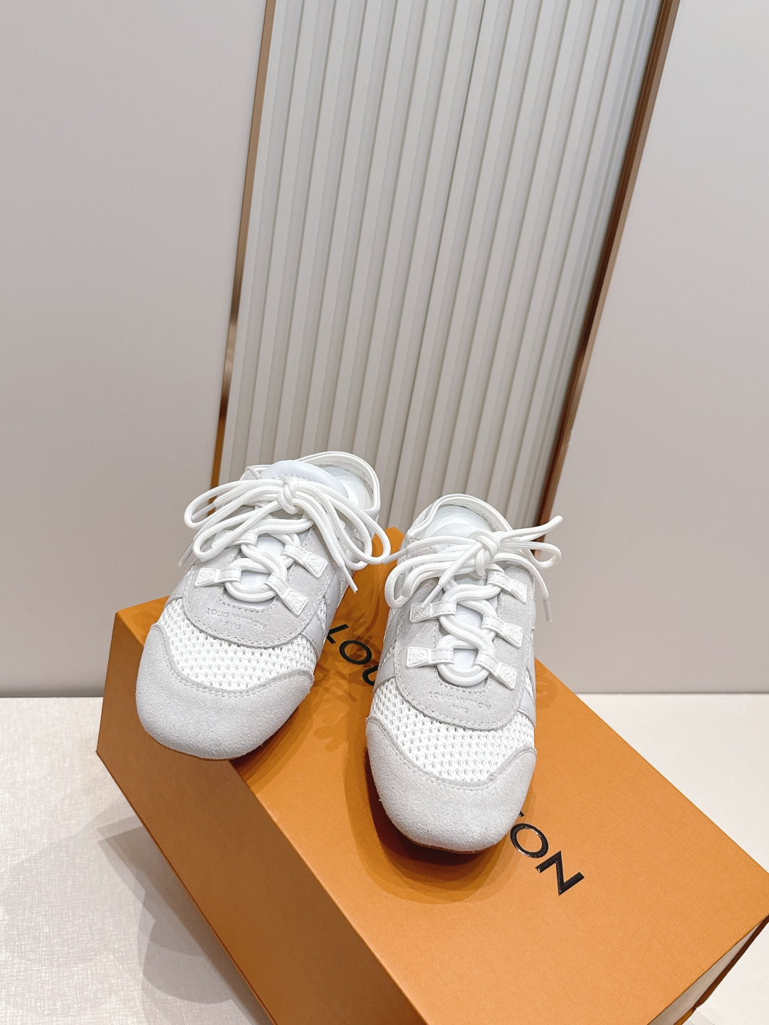顶级版本： 半拖款Louis Vuitton路易威登驴牌春夏Sneakerina系列 芭蕾运动鞋 德训鞋