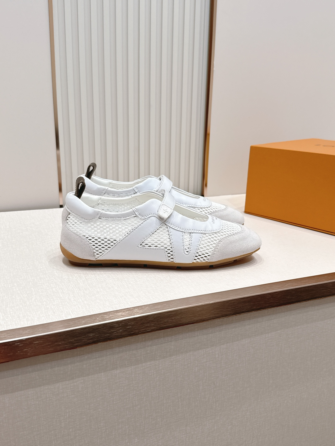 顶级版本： Louis Vuitton路易威登驴牌春夏Sneakerina系列 芭蕾运动鞋 德训鞋 平底