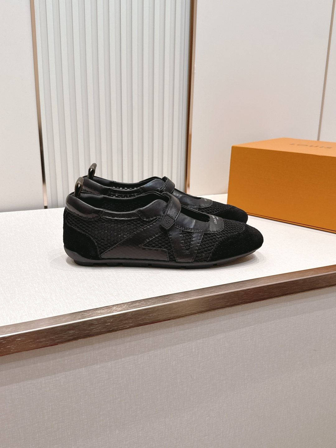 顶级版本： 半拖款Louis Vuitton路易威登驴牌春夏Sneakerina系列 芭蕾运动鞋 德训鞋