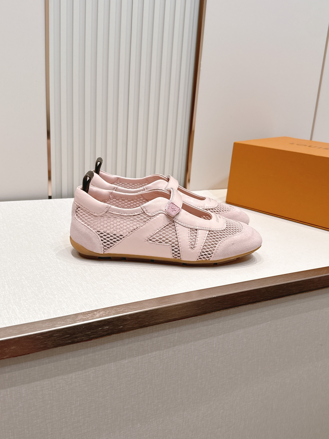 顶级版本： 半拖款Louis Vuitton路易威登驴牌春夏Sneakerina系列 芭蕾运动鞋 德训鞋