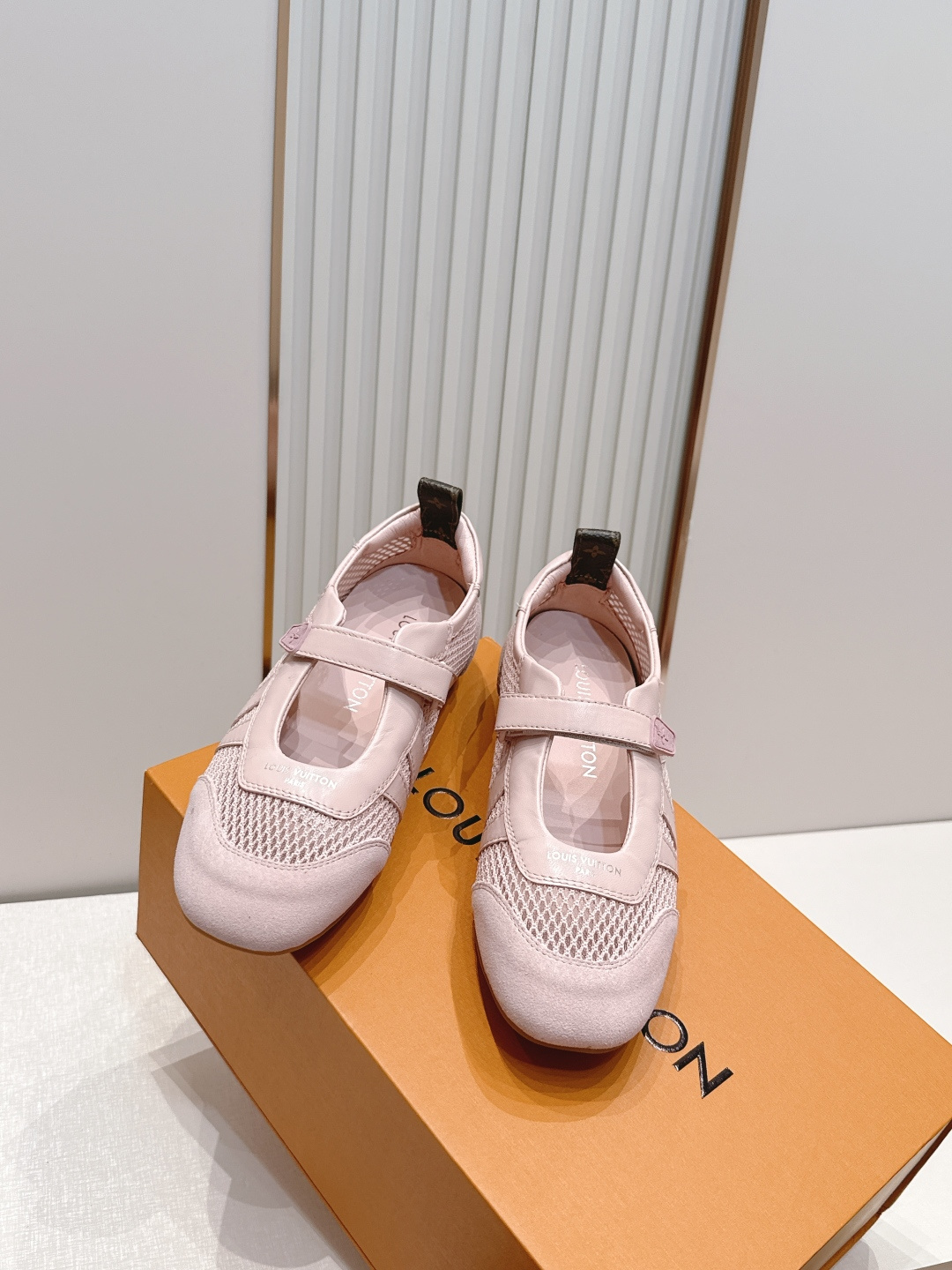 顶级版本： 半拖款Louis Vuitton路易威登驴牌春夏Sneakerina系列 芭蕾运动鞋 德训鞋