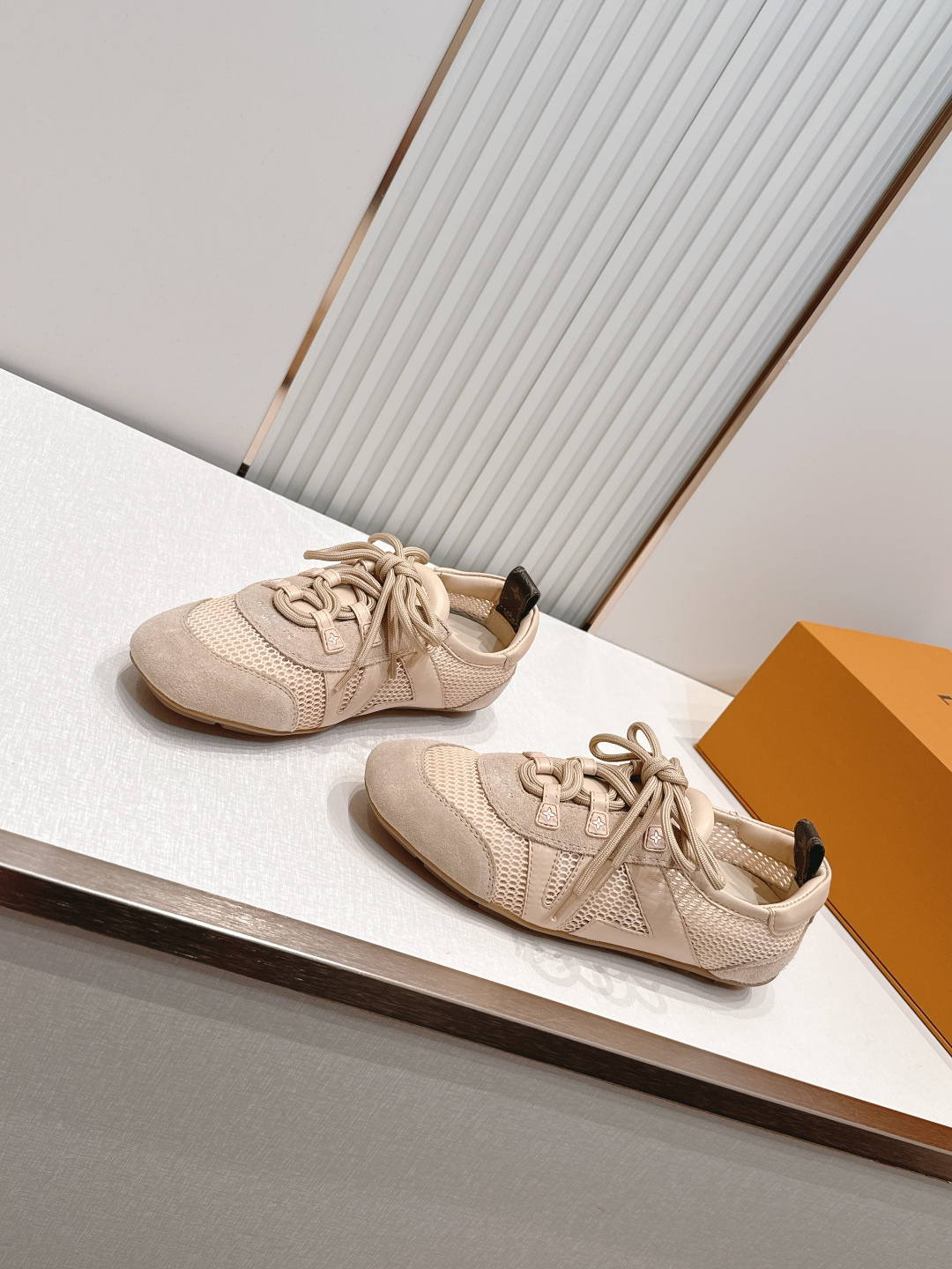 顶级版本： 半拖款Louis Vuitton路易威登驴牌春夏Sneakerina系列 芭蕾运动鞋 德训鞋