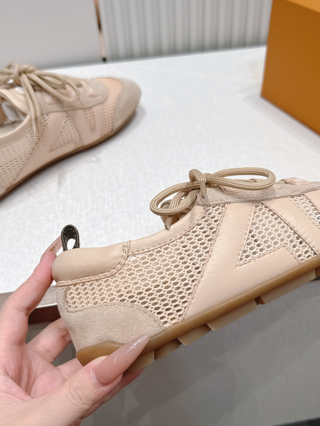 顶级版本： 半拖款Louis Vuitton路易威登驴牌春夏Sneakerina系列 芭蕾运动鞋 德训鞋