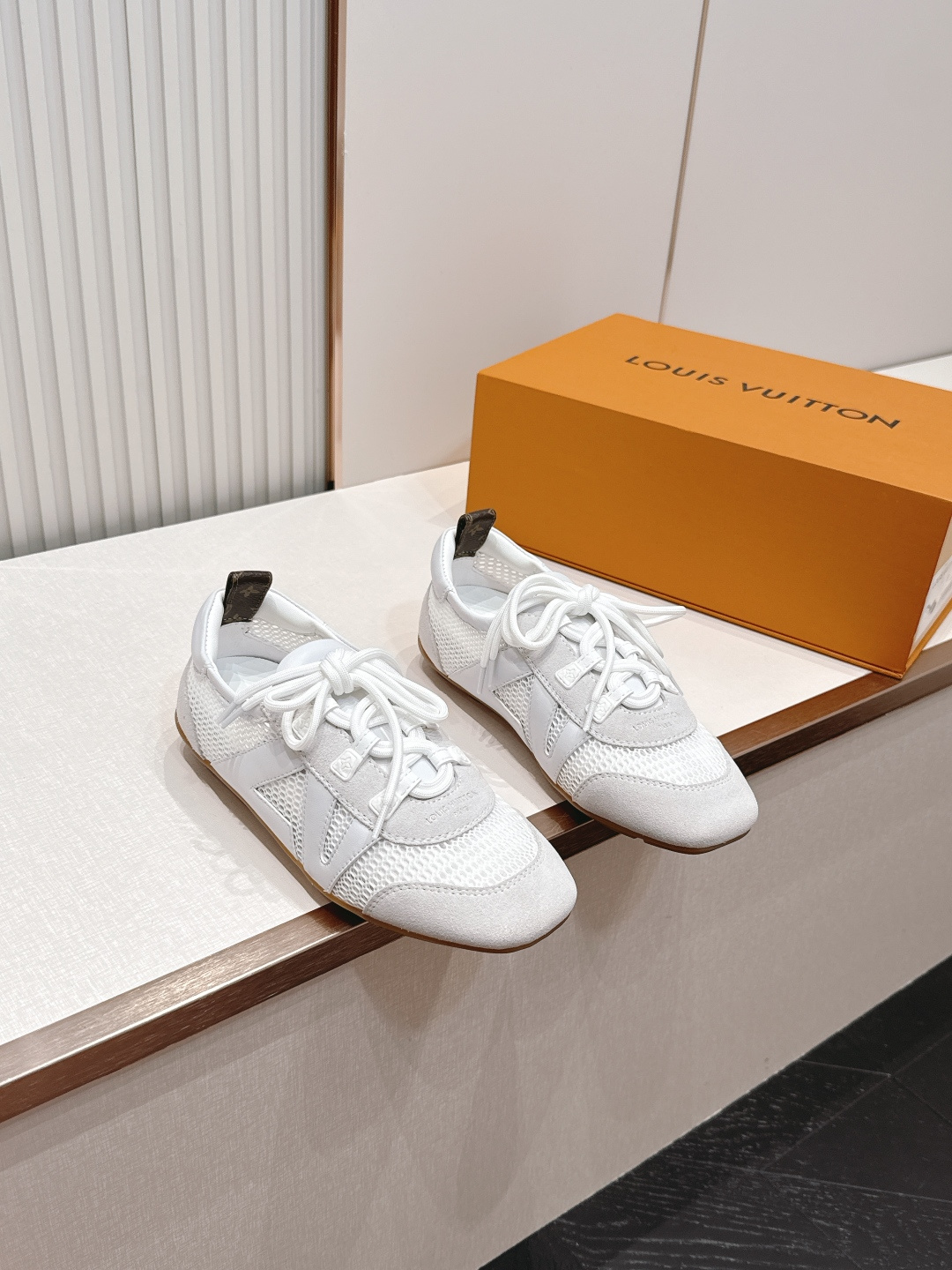 顶级版本： 半拖款Louis Vuitton路易威登驴牌春夏Sneakerina系列 芭蕾运动鞋 德训鞋