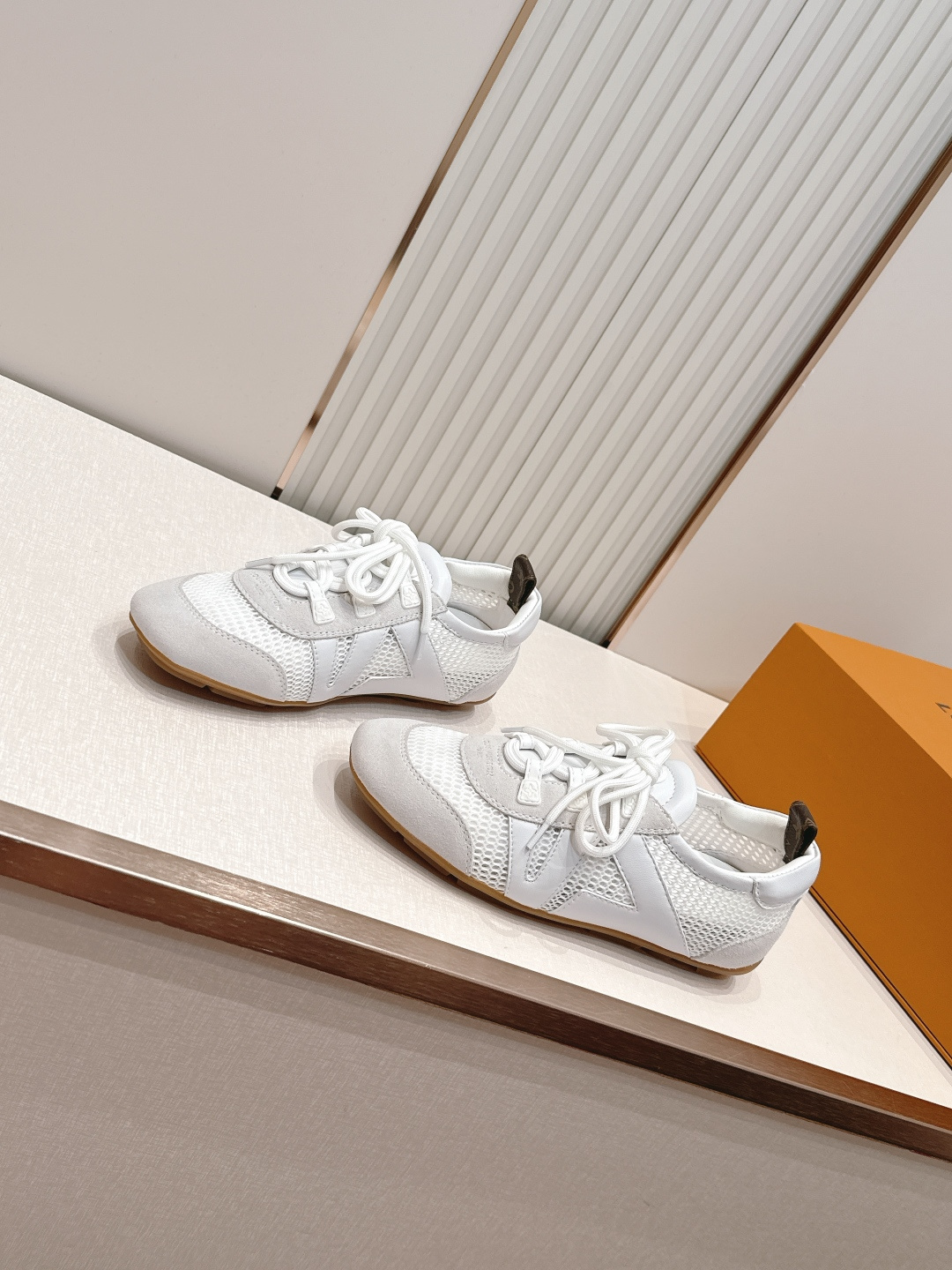 顶级版本： 半拖款Louis Vuitton路易威登驴牌春夏Sneakerina系列 芭蕾运动鞋 德训鞋