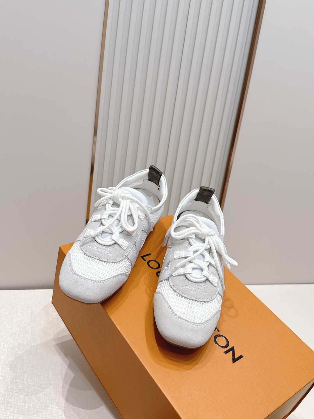 顶级版本： 半拖款Louis Vuitton路易威登驴牌春夏Sneakerina系列 芭蕾运动鞋 德训鞋