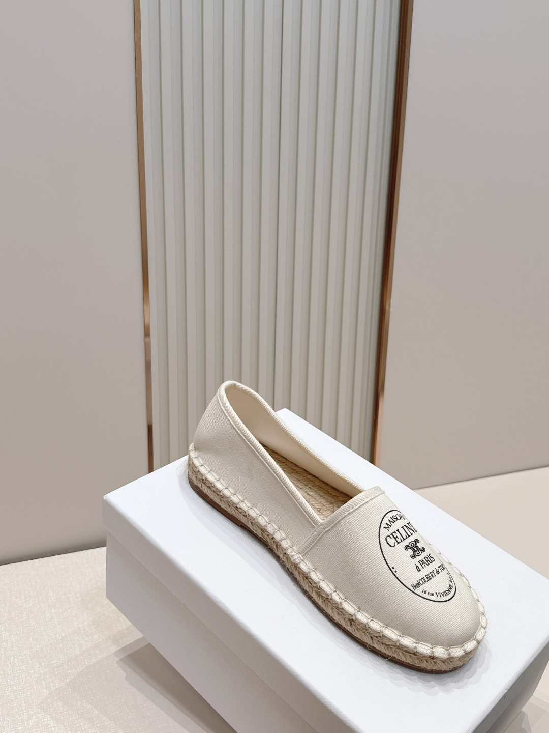 【CELINE·思琳】赛琳MAISON系列春夏最新款帆布渔夫鞋超多明星网红种草 鞋头印有“MAISON 