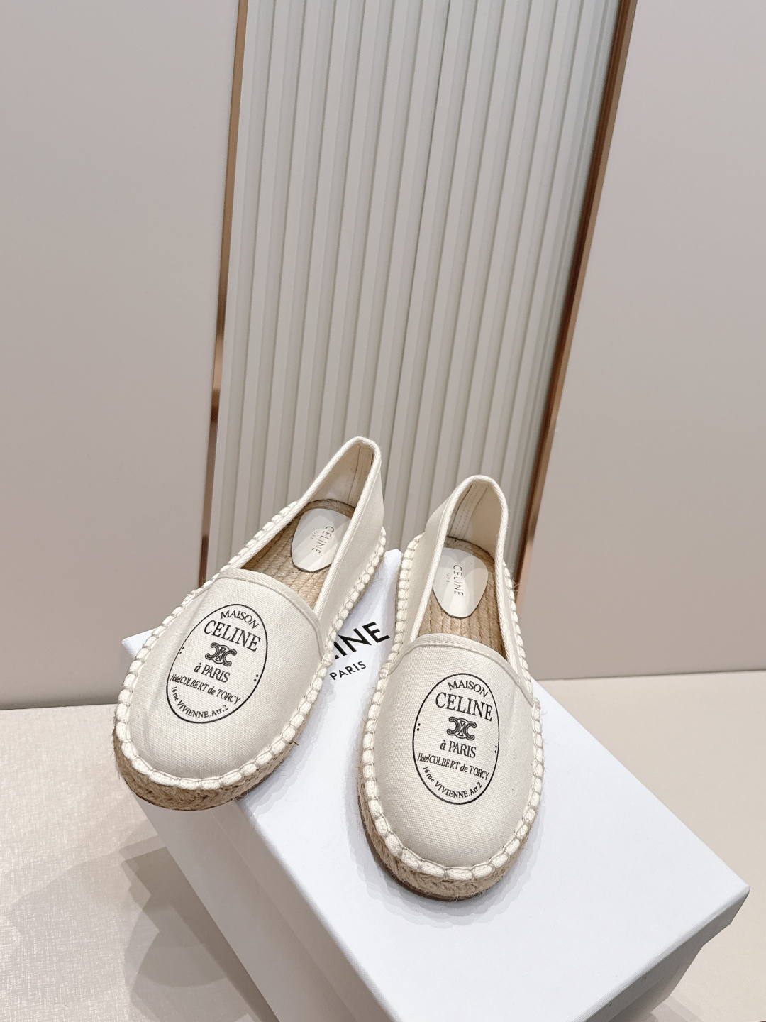 【CELINE·思琳】赛琳MAISON系列春夏最新款帆布渔夫鞋超多明星网红种草 鞋头印有“MAISON 