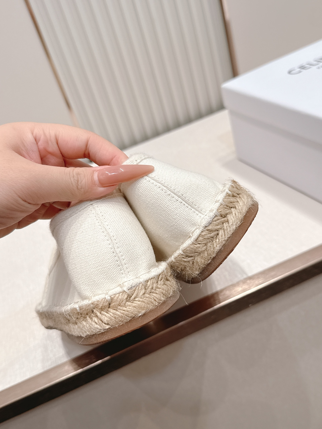 【CELINE·思琳】赛琳MAISON系列春夏最新款帆布渔夫鞋超多明星网红种草 鞋头印有“MAISON 