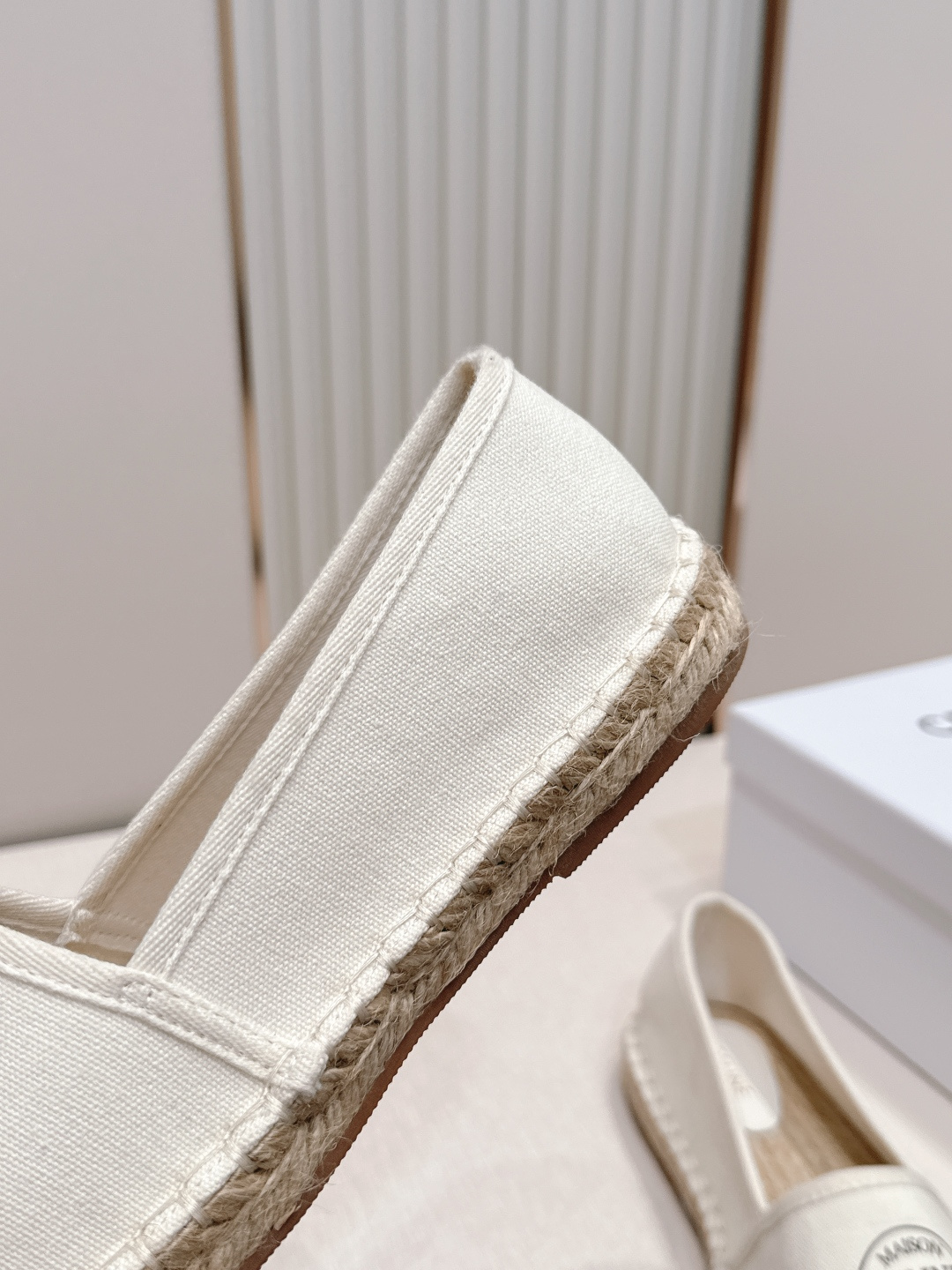 【CELINE·思琳】赛琳MAISON系列春夏最新款帆布渔夫鞋超多明星网红种草 鞋头印有“MAISON 