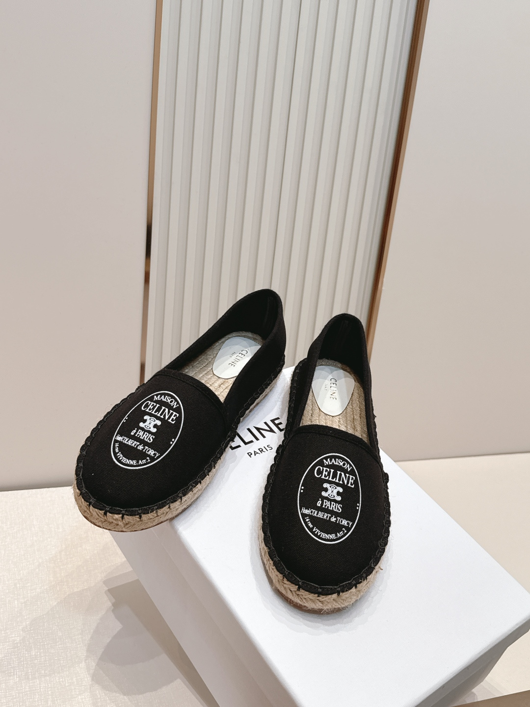 【CELINE·思琳】赛琳MAISON系列春夏最新款帆布渔夫鞋超多明星网红种草 鞋头印有“MAISON 